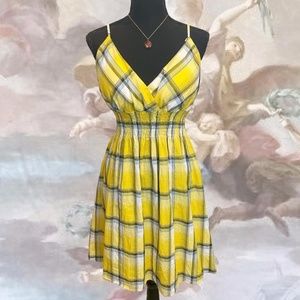 Vintage Y2K 2000s Preppy Yellow Plaid Pleated V neck Mid Length Summer Dress XL